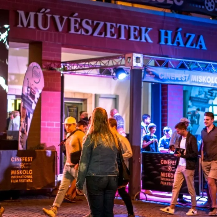 Szeptember legizgalmasabb úti célja Oscar-díjasok filmjeivel, sztárfellépőkkel és sztárséfekkel csábít