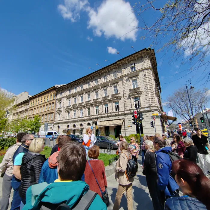 Pesti Broadway titkai  - Tavaszi Tematikus Séták 2026