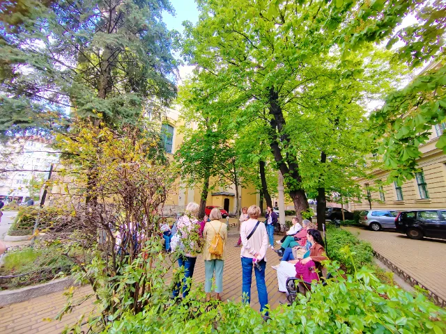 Áprilisi barangolások Budapesten – teltházas séták nyomában