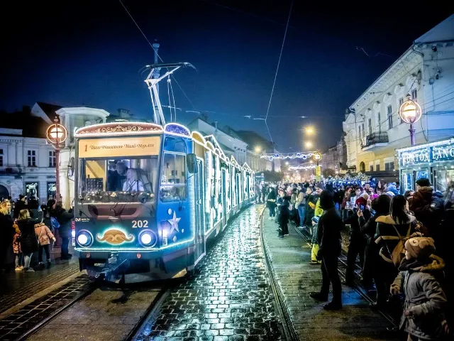 Bemutatkozott a nyolcszoros Európa-bajnok miskolci adventi villamos