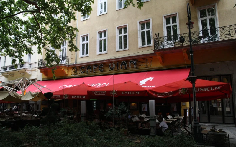Cafe Vian French Bistro - Liszt Ferenc tér 10.