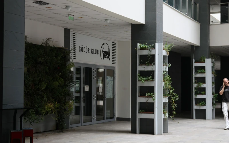 Gödör Klub - Király utca 8-10. Centrál Passage