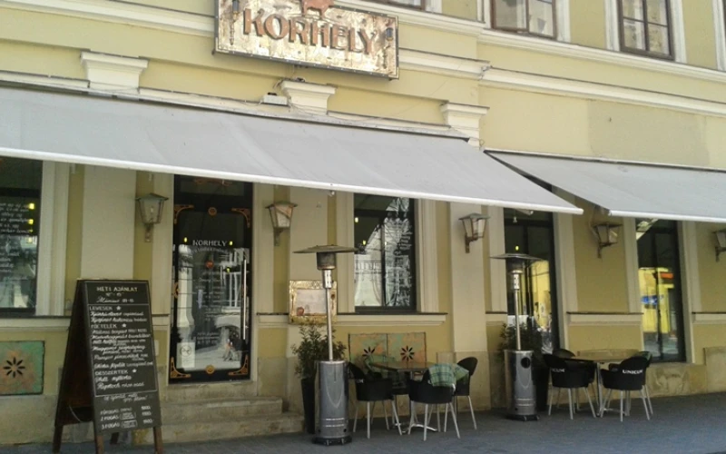 Korhely Faloda és Daloda - Liszt Ferenc tér 7.