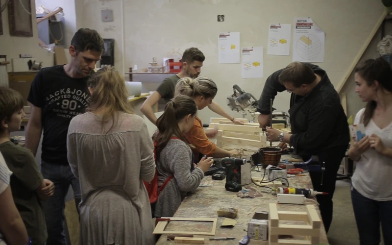 MVI_6131.00_13_12_18.Still036