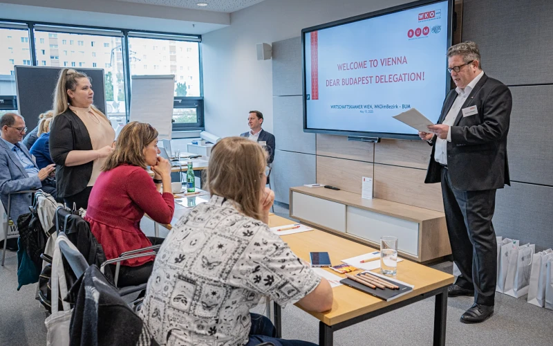 wien_delegation15may3