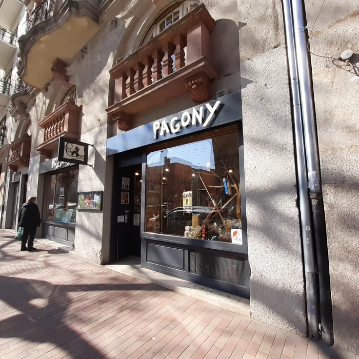 Pozsonyi Pagony Bookstore