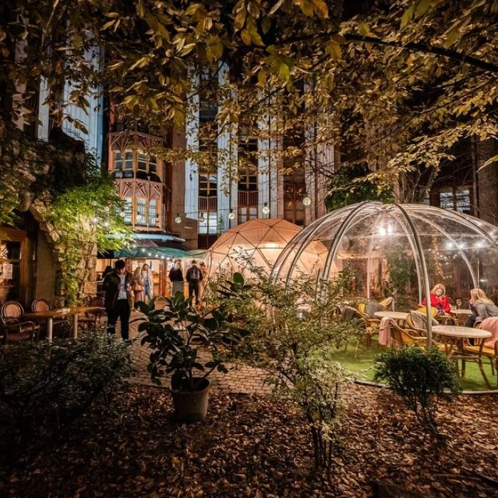 Bereg Embassy Bar & Cafe