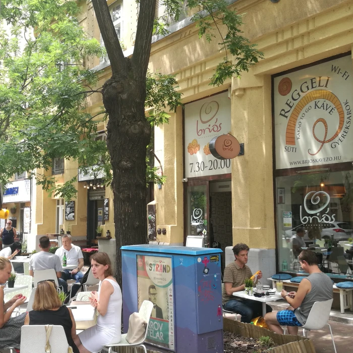 Briós Kávézó