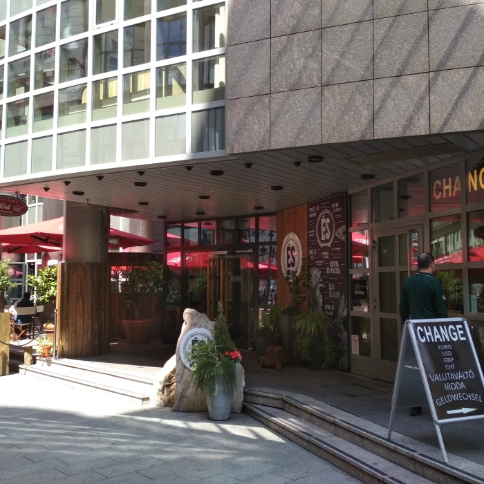 És Deli és Bisztró