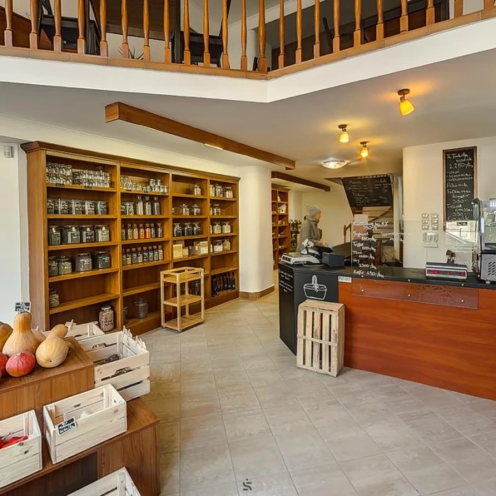 Ne pazarolj - zero waste bolt és kávézó